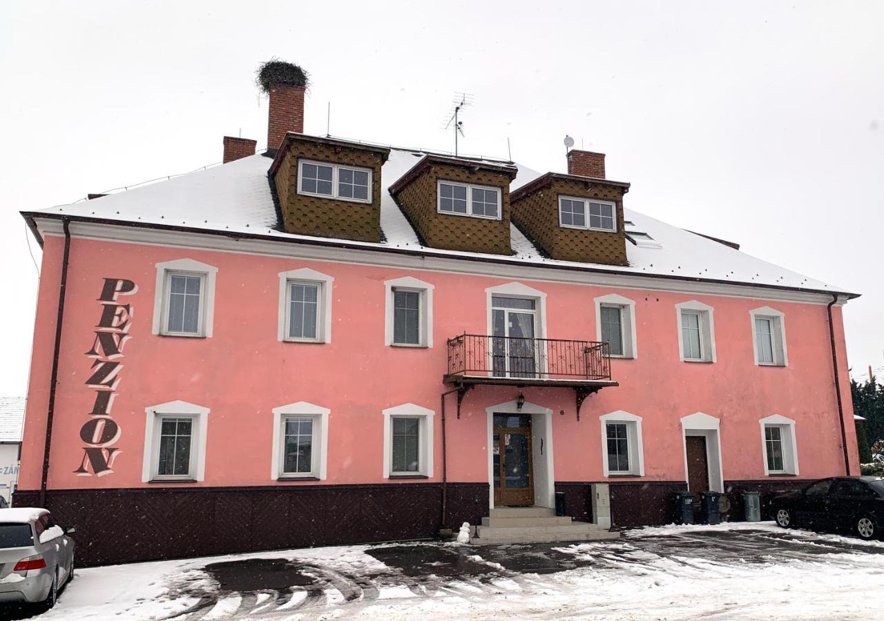 Penzion Mlynicky Dvur Červená Voda 外观 照片